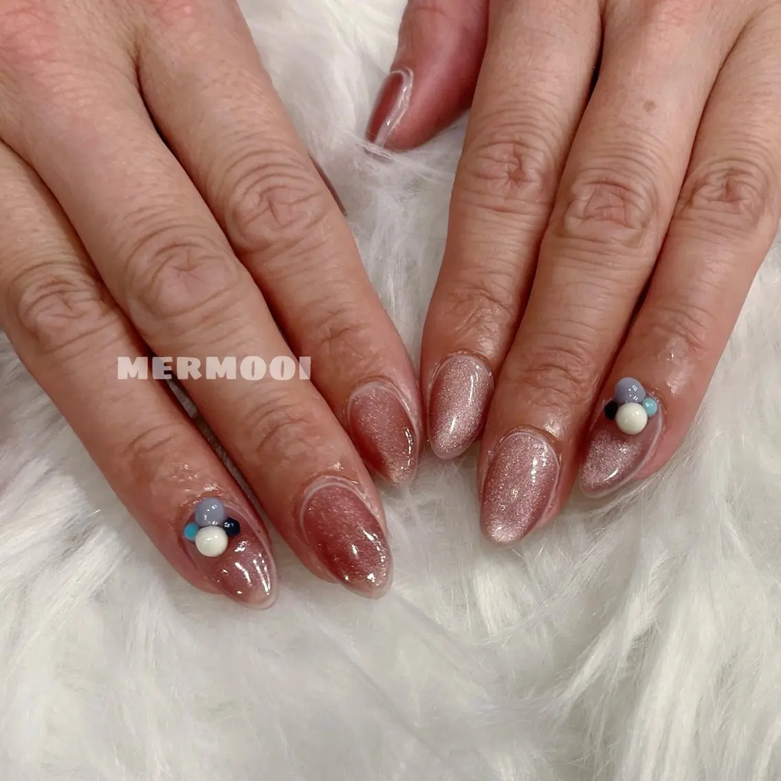 ネイル マグネットネイル オフィスネイル ピンク シンプルネイル mermooi nailのネイルデザイン