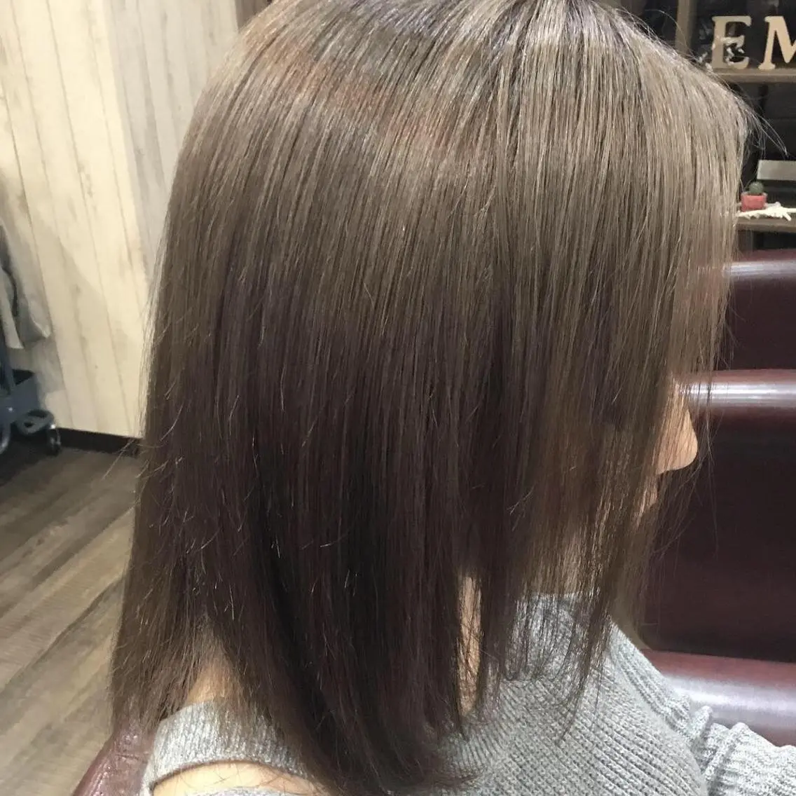 ミディアム カラー embrace エンブレイスのヘアスタイル