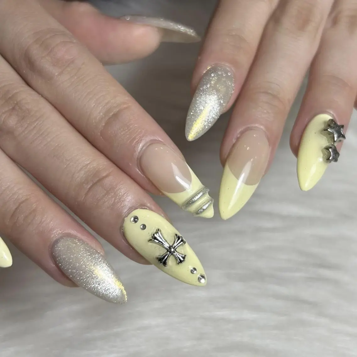 ネイル 天王寺rebest 💅nailのネイルデザイン