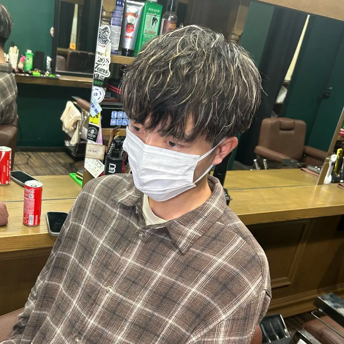 《新規》メンズカット＋ホワイトメッシュ＋トリートメント ￥13000~ #メンズサロン #メンズカラーの写真