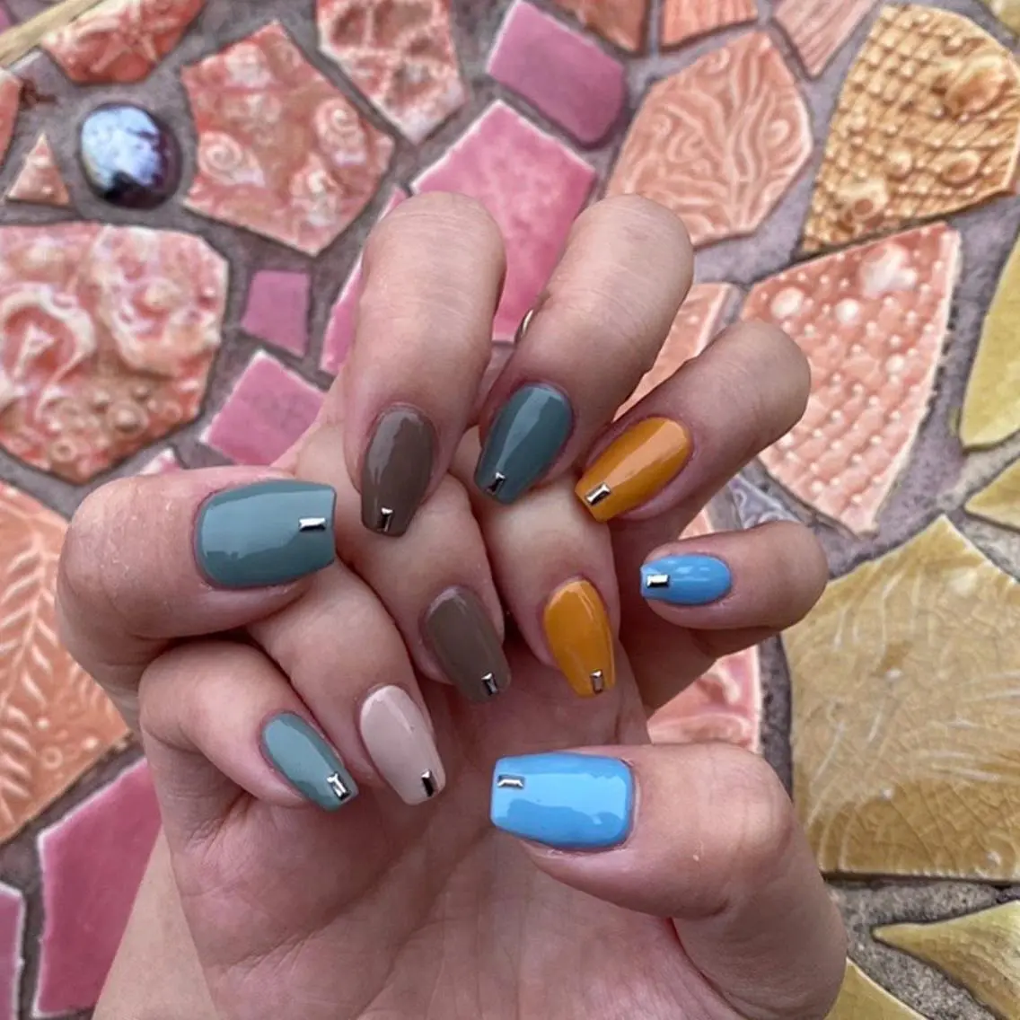 ネイル アートネイル フレンチネイル ラメ(グリッター) ニュアンスネイル ワンカラーネイル SHIORI 📍渋谷 / 円山町のネイルデザイン