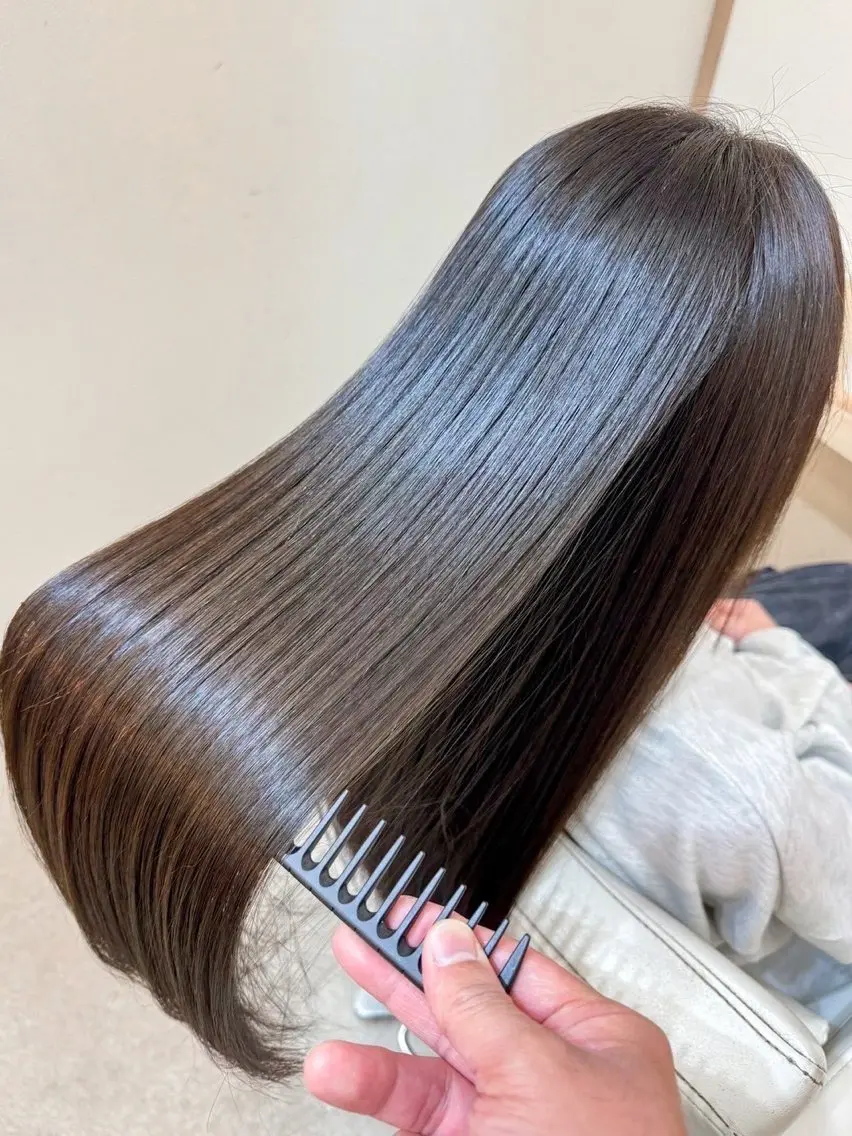 うる艶トリートメント（シャンプーブロー込み）3ステップトリートメント♪の写真