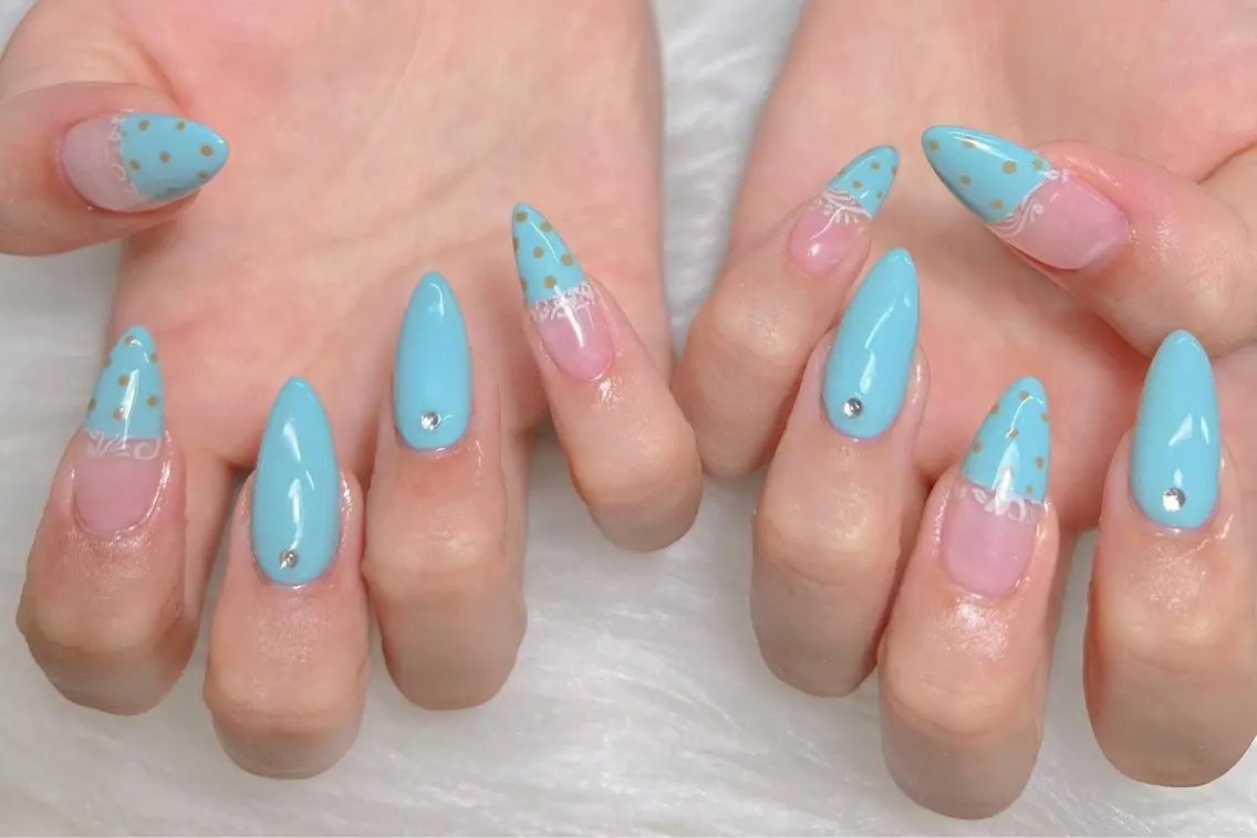 ネイル AURA NAIL 上前津のネイルデザイン