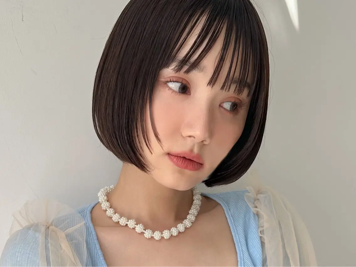 ショート カット 縮毛矯正 MIYU透明感カラー ブリーチなしWカラーのヘアスタイル