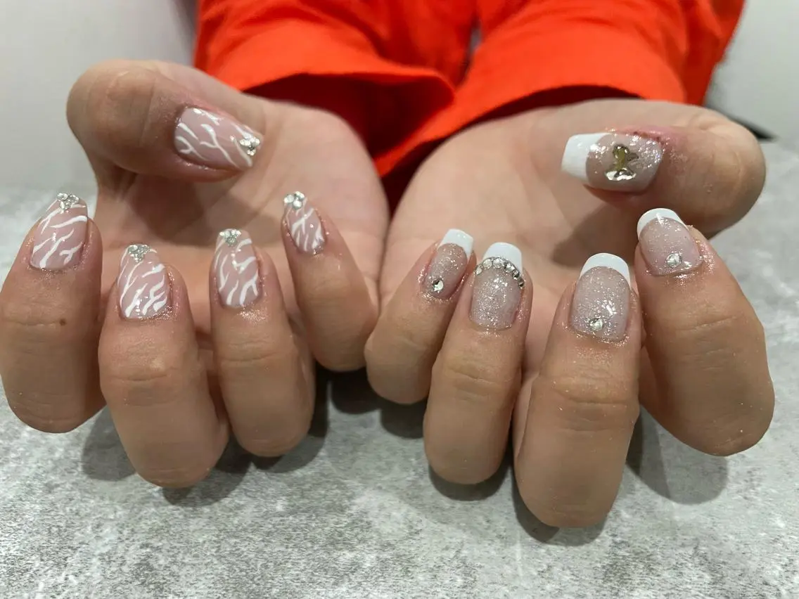 ネイル 持ち込み Raviliss ♡のネイルデザイン