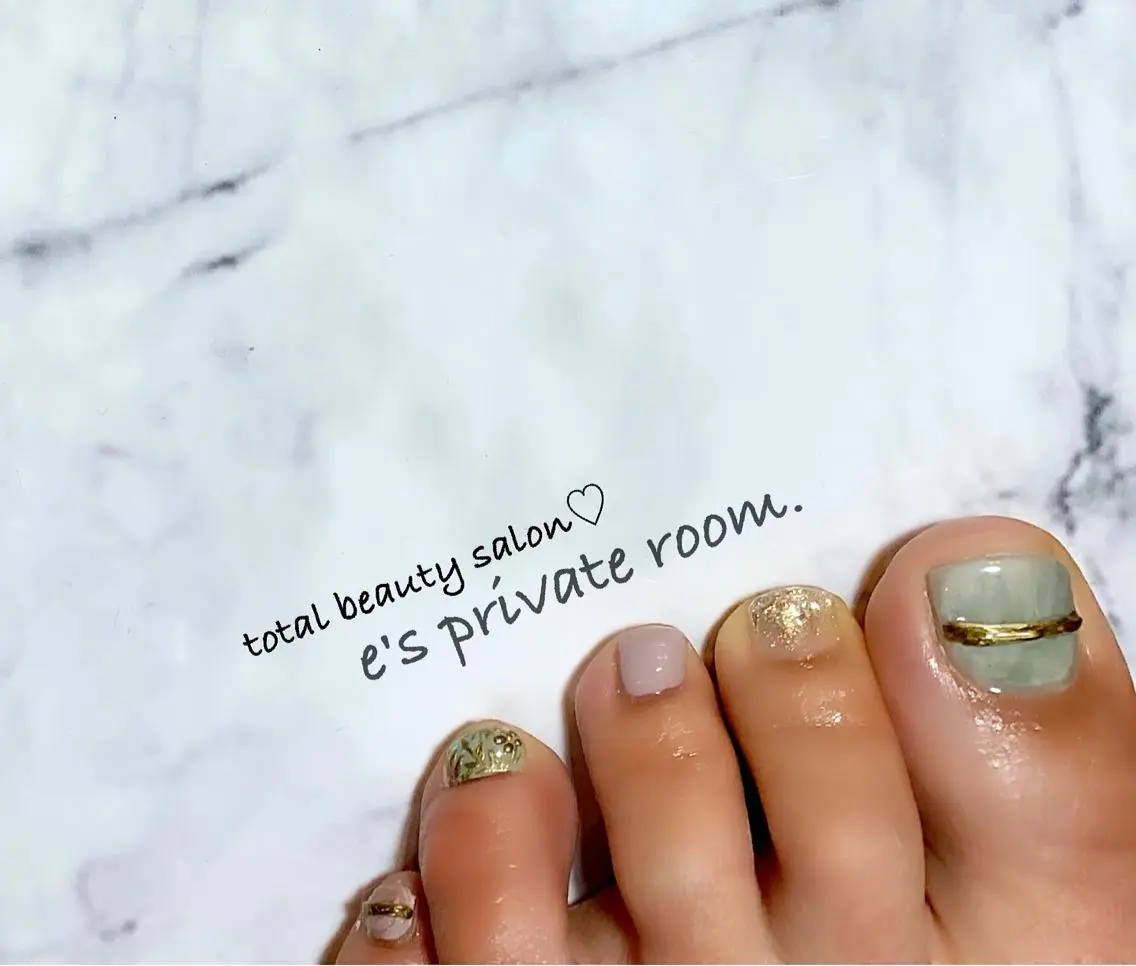 ネイル LAVISH 大和店 🤱子連れ大歓迎のネイルデザイン