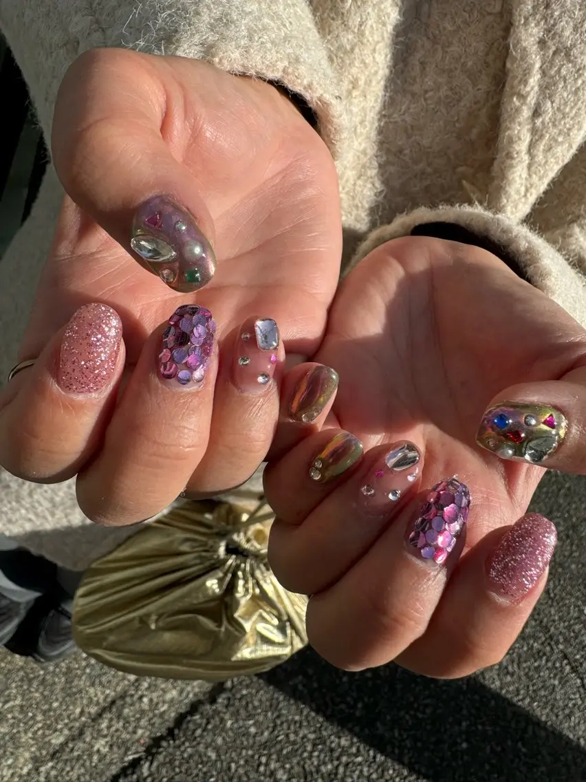 ネイル LAVISH 大和店 emi･:*+のネイルデザイン