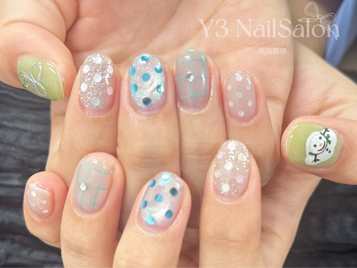 ネイル アートネイル ドット ガーリー グリーン キラキラネイル ハンドネイル Y3 NailSalonのネイルデザイン