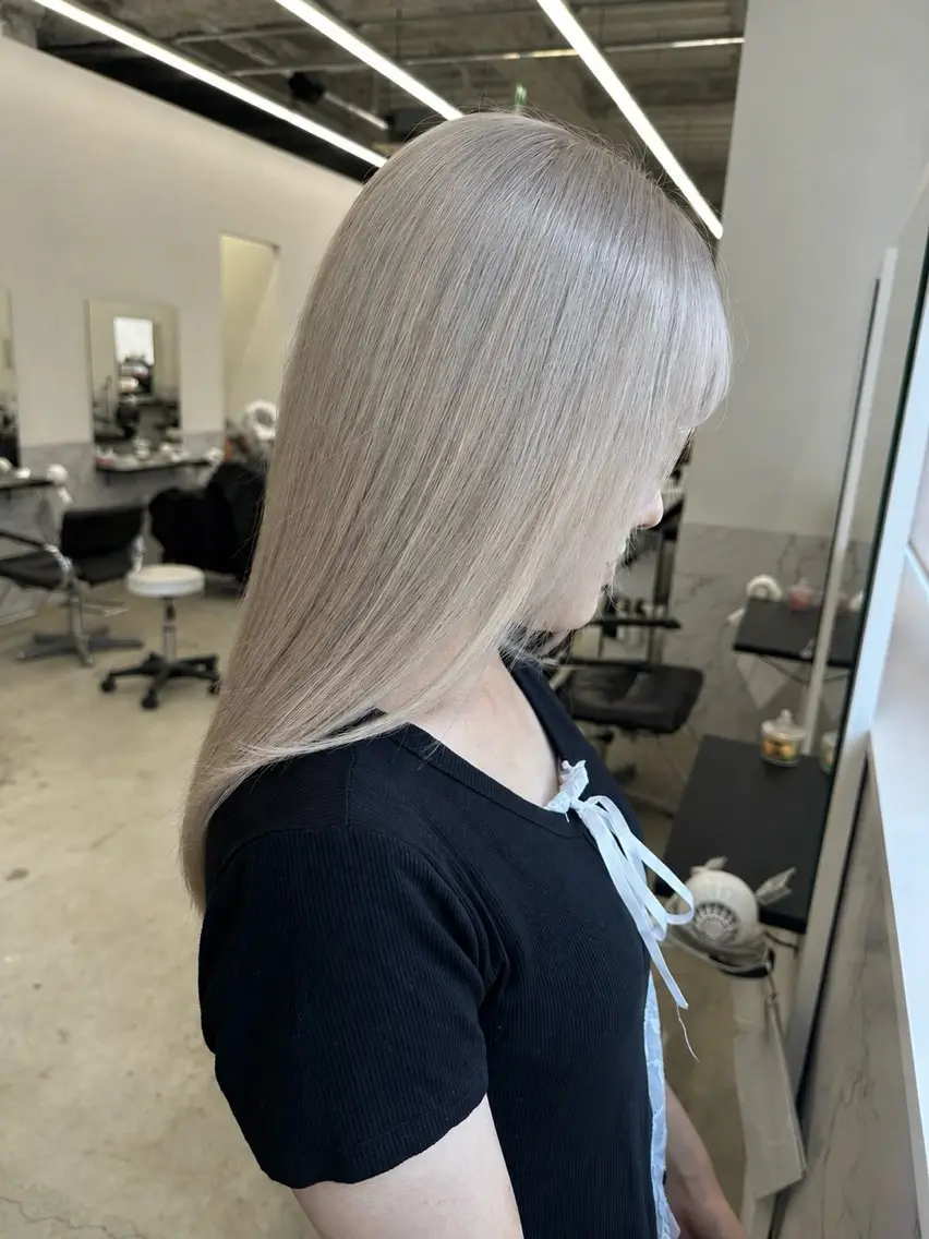 セミロング カラー ブリーチ ケアブリーチ トリートメント ヘアカラー ブリーチ/ハイトーン 名古屋栄/SHIONのヘアスタイル