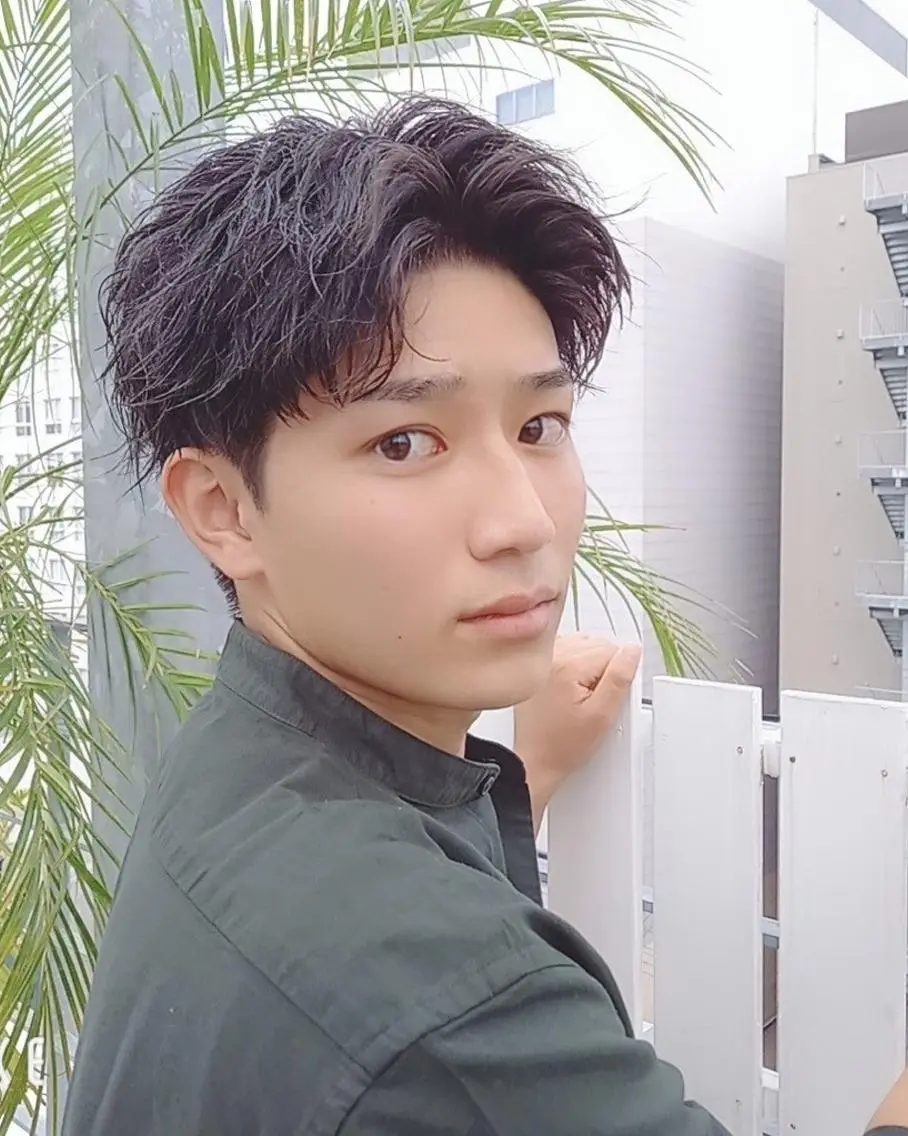 5月【Men's限定🌸✨憧れのヘアスタイルに‼️】カット & 激モテ潤い水パーマ & トリートメント✨の写真