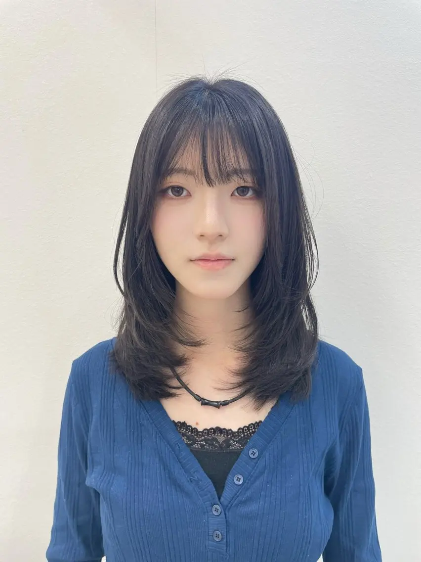 ミディアム カット 縮毛矯正 N°Elune RINNAのヘアスタイル