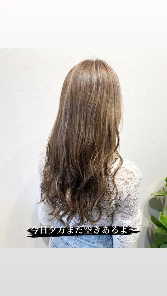 【🔥全員対象🔥カット+ハイライト+ヘアカラー+ウルトワトリートメント🥨33000円🥨】の写真