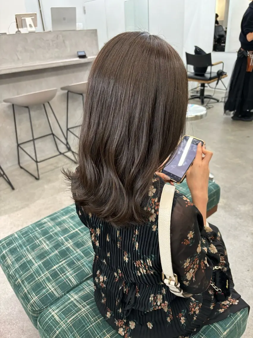 セミロング カラー ベージュカラー ブリーチ 透明感カラー ブリーチなしカラー 顔周りカット/透明感 カラー/rioのヘアスタイル