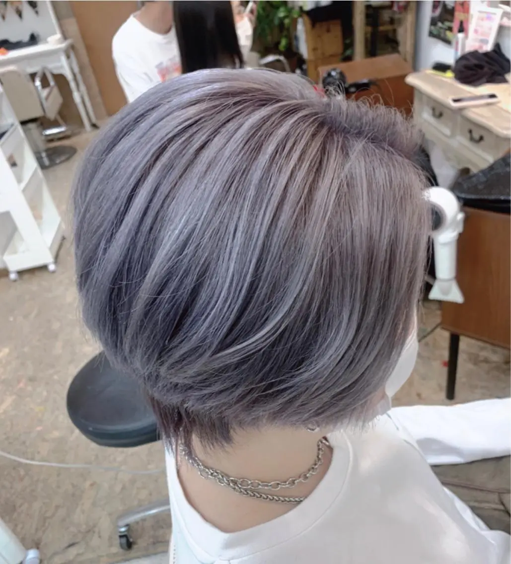 ショート カラー アッシュ ブリーチ ラベンダーカラー ラベンダーアッシュ Fan.ray店長 🌈 HIBIKIのヘアスタイル