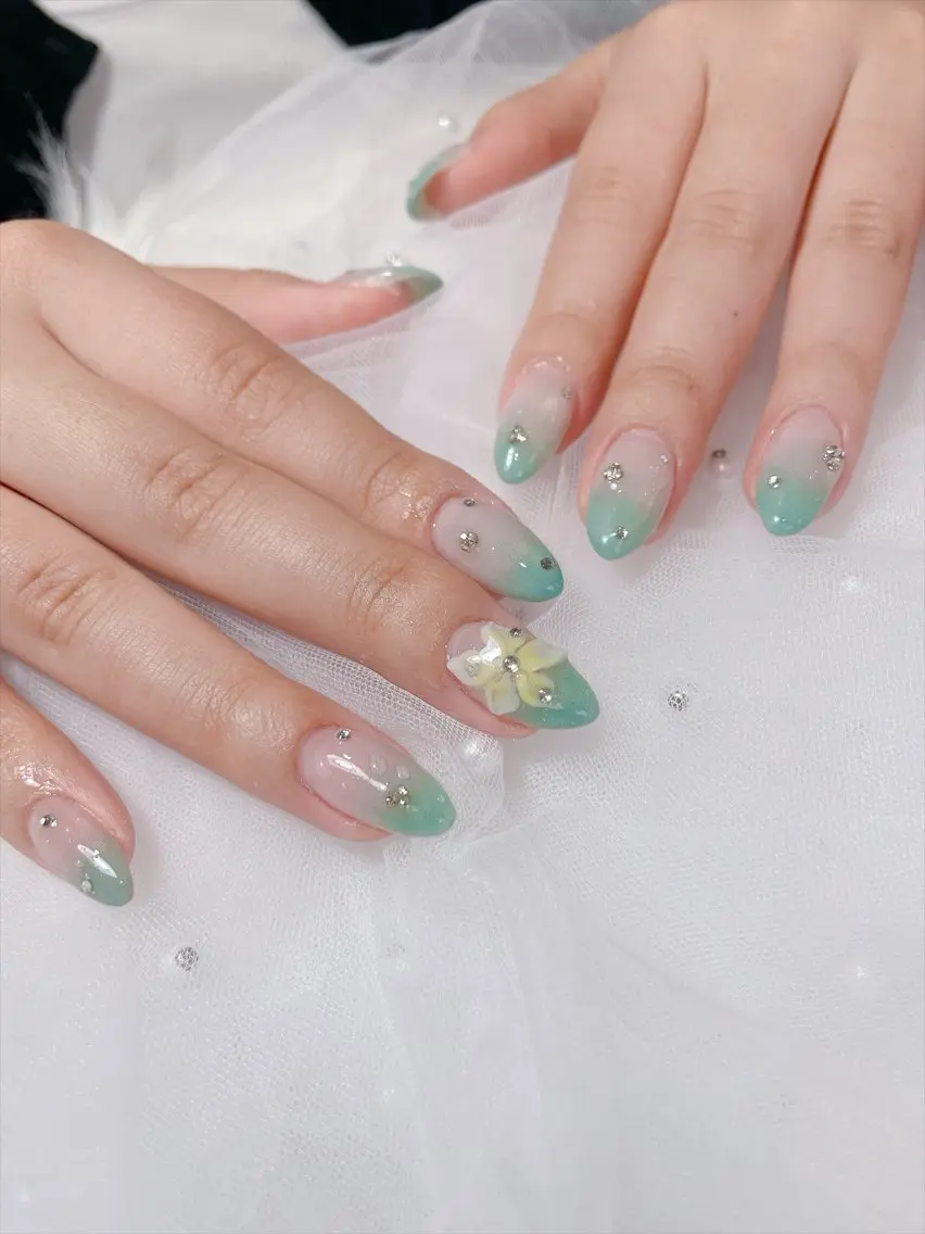 ネイル ELAN Akaneのネイルデザイン