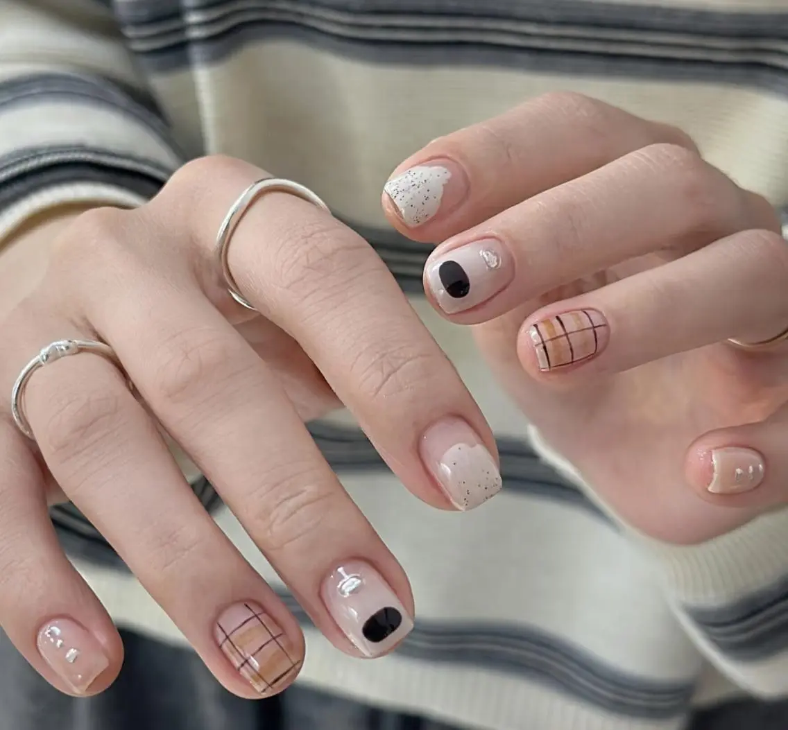 ネイル ハンドネイル 🎀 Ayaka_nailのネイルデザイン