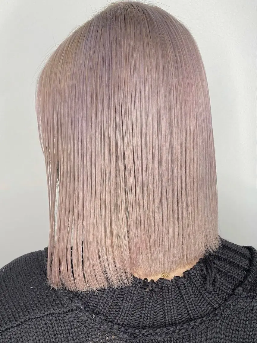 ショート カラー シールエクステ ベージュカラー ブリーチ ダブルカラー ハイトーンカラー カット ヘアカラー ヘアサロンelyts 表参道店のヘアスタイル