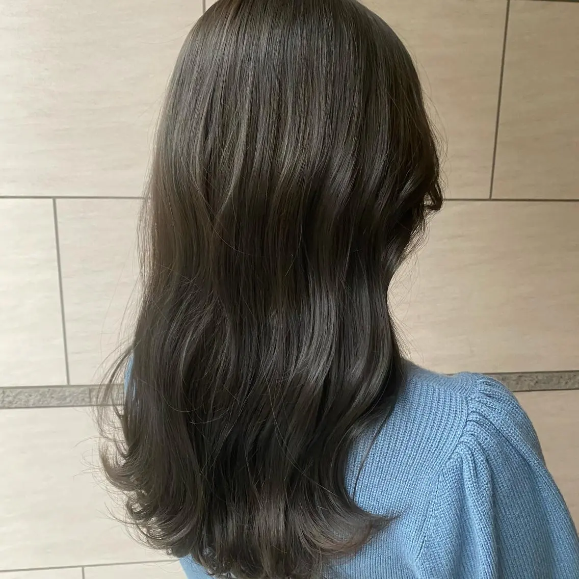 セミロング カラー グレージュ オリーブグレージュ オリーブグレー オルチャンヘア カット ヘアカラー トリートメント 💚 nao💚のヘアスタイル