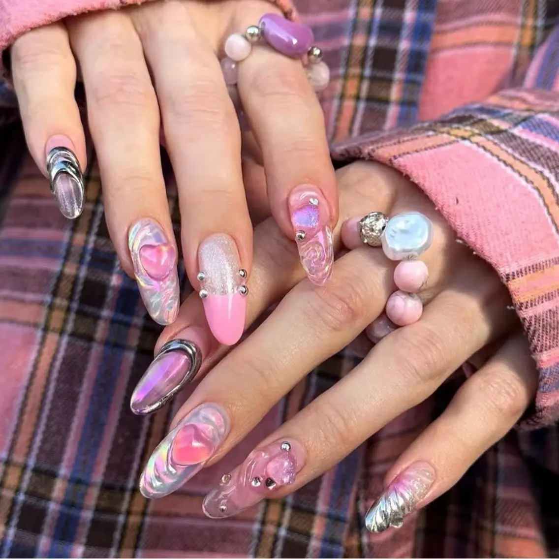 ネイル フレンチネイル グラデーション キラキラネイル 韓国ネイル マグネットネイル ハンドネイル 🎀🎀YooLi Nail Salonのネイルデザイン
