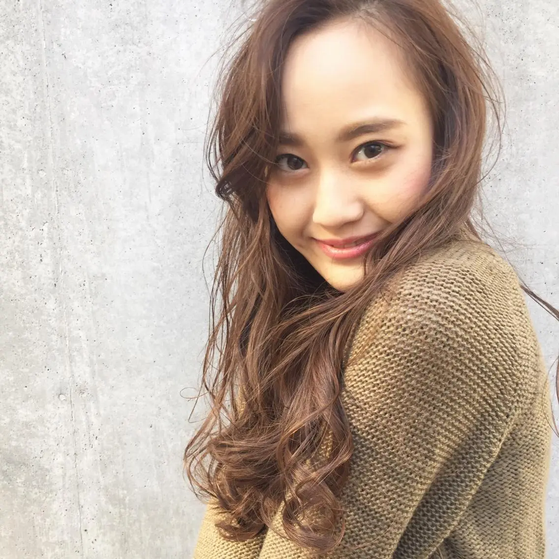 ロング カラー ブリーチ 透明感カラー グレージュ ブリーチなしカラー 池田 真由美のヘアスタイル