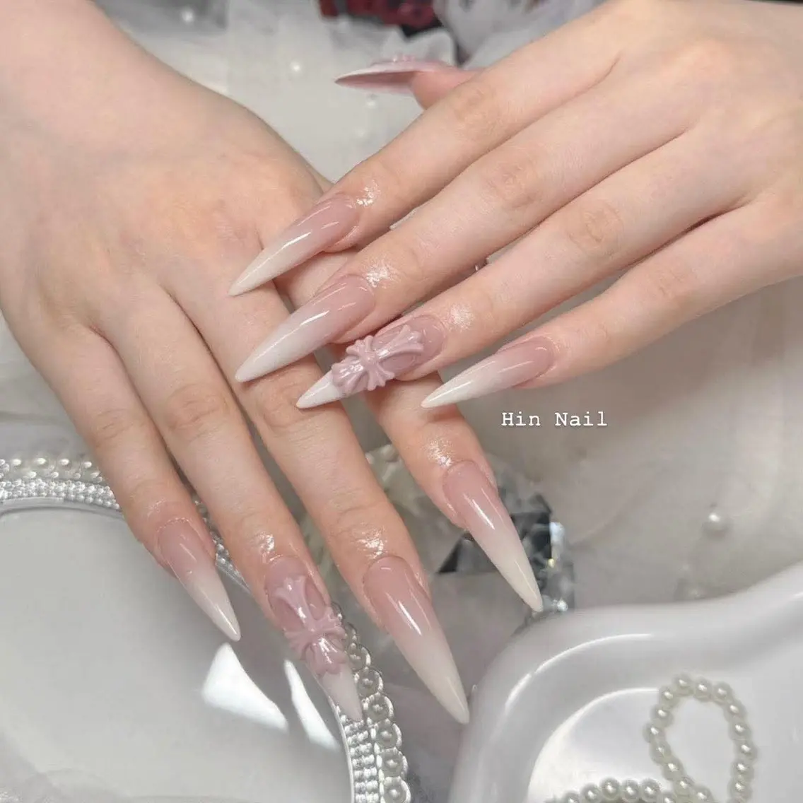 ネイル ハンドネイル Hin Nailのネイルデザイン