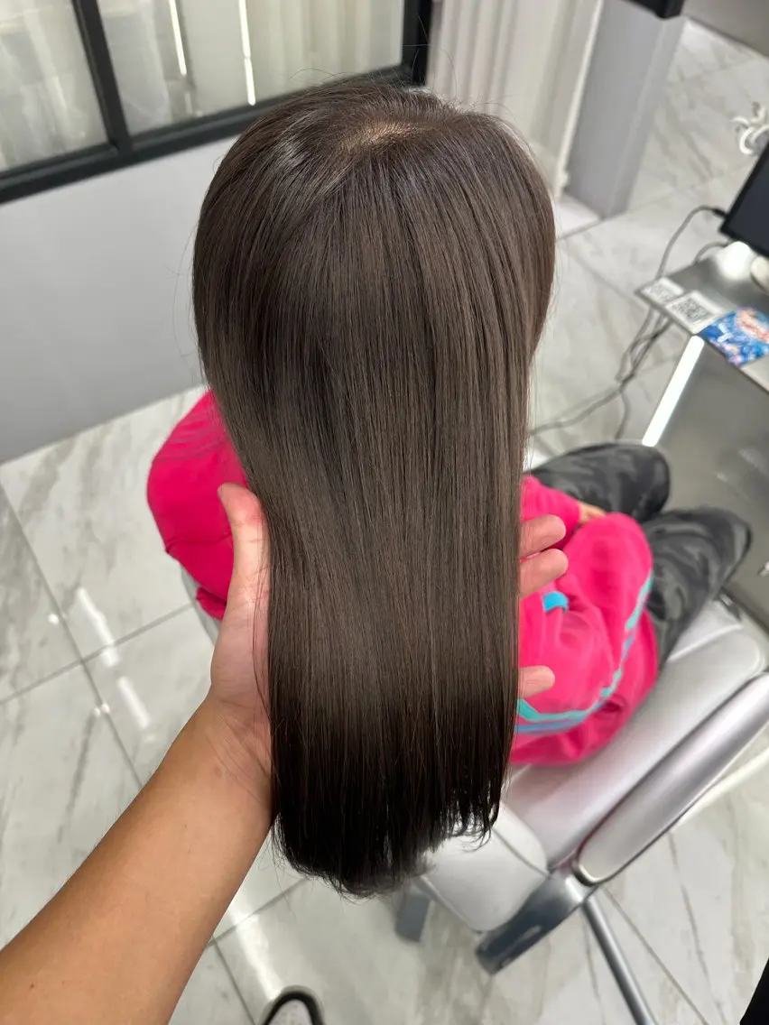 ロング トリートメント ハイトーン✖️ 縮毛矯正シュンペイのヘアスタイル