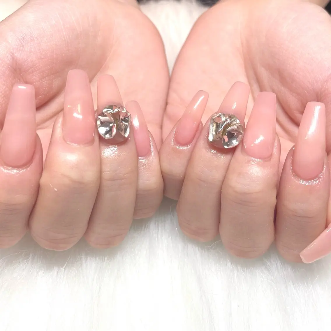 ネイル ストーンネイル ハンドネイル Nail ヌシん家 AKANEのネイルデザイン