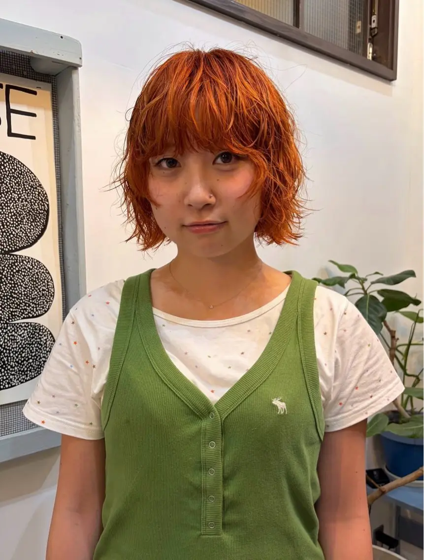 ショート カラー ブリーチ 石井 ひなののヘアスタイル