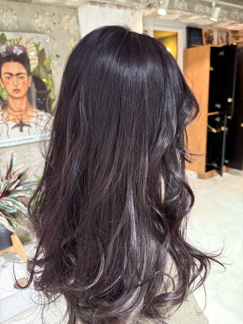 ロング カラー ashuley YUKIのヘアスタイル