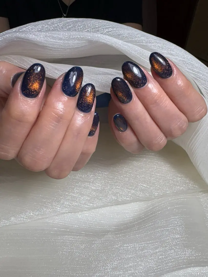 ネイル ラメ(グリッター) マグネットネイル ネイビー オレンジ ハンドネイル nail salon minthのネイルデザイン