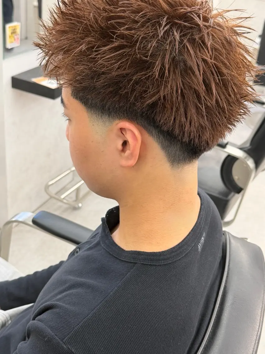ショート メンズ フェードカット スキンフェード カット フェザーパーマ浦和 スパイキーショートのヘアスタイル