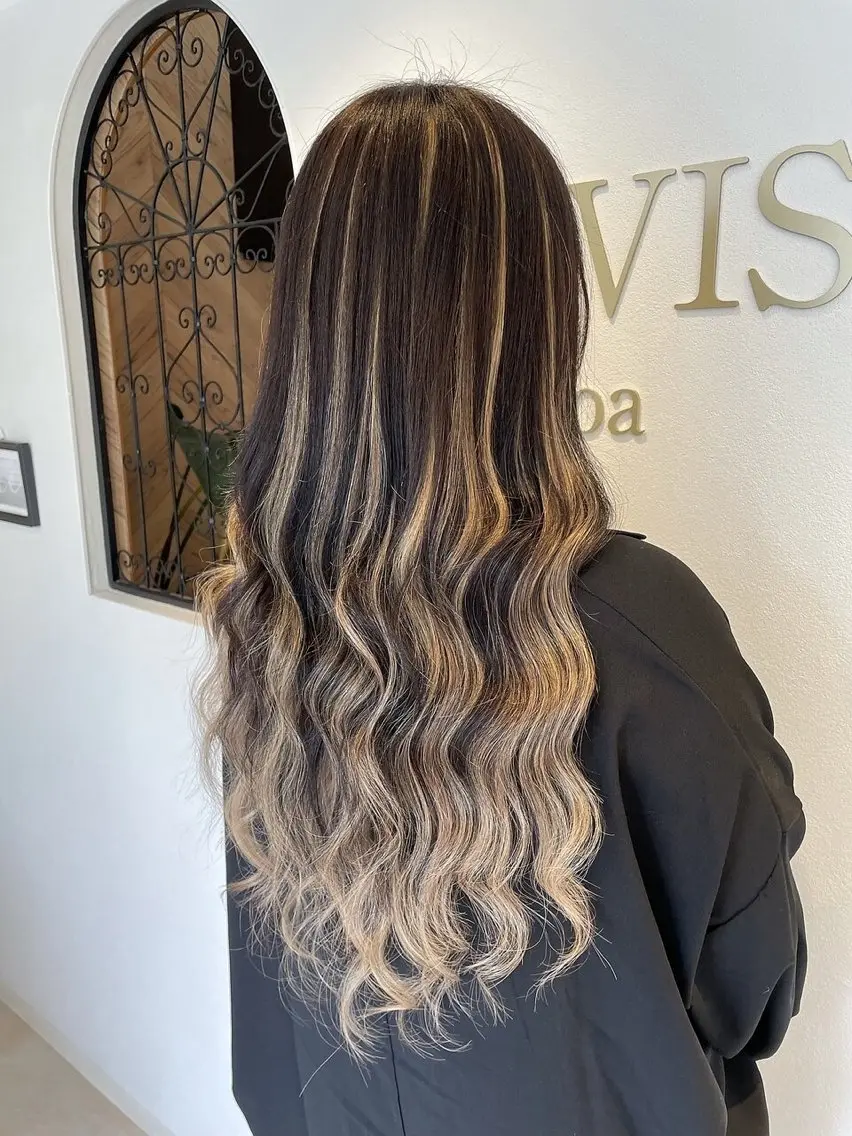 ロング カラー ブリーチ ダブルカラー グラデーションカラー ハイライトカラー インナーカラー 🖤みらい🖤 透明感カラー/カットのヘアスタイル