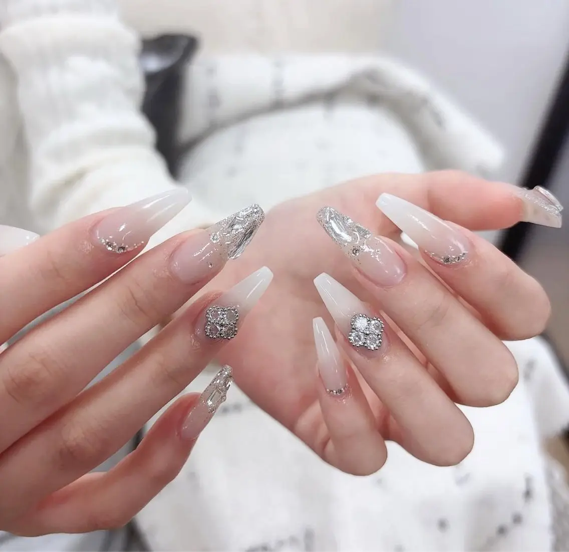 ネイル チークネイル 長さ出し フラッシュネイル フレンチネイル グラデーション ハンドネイル Lenie Nail Salonのネイルデザイン