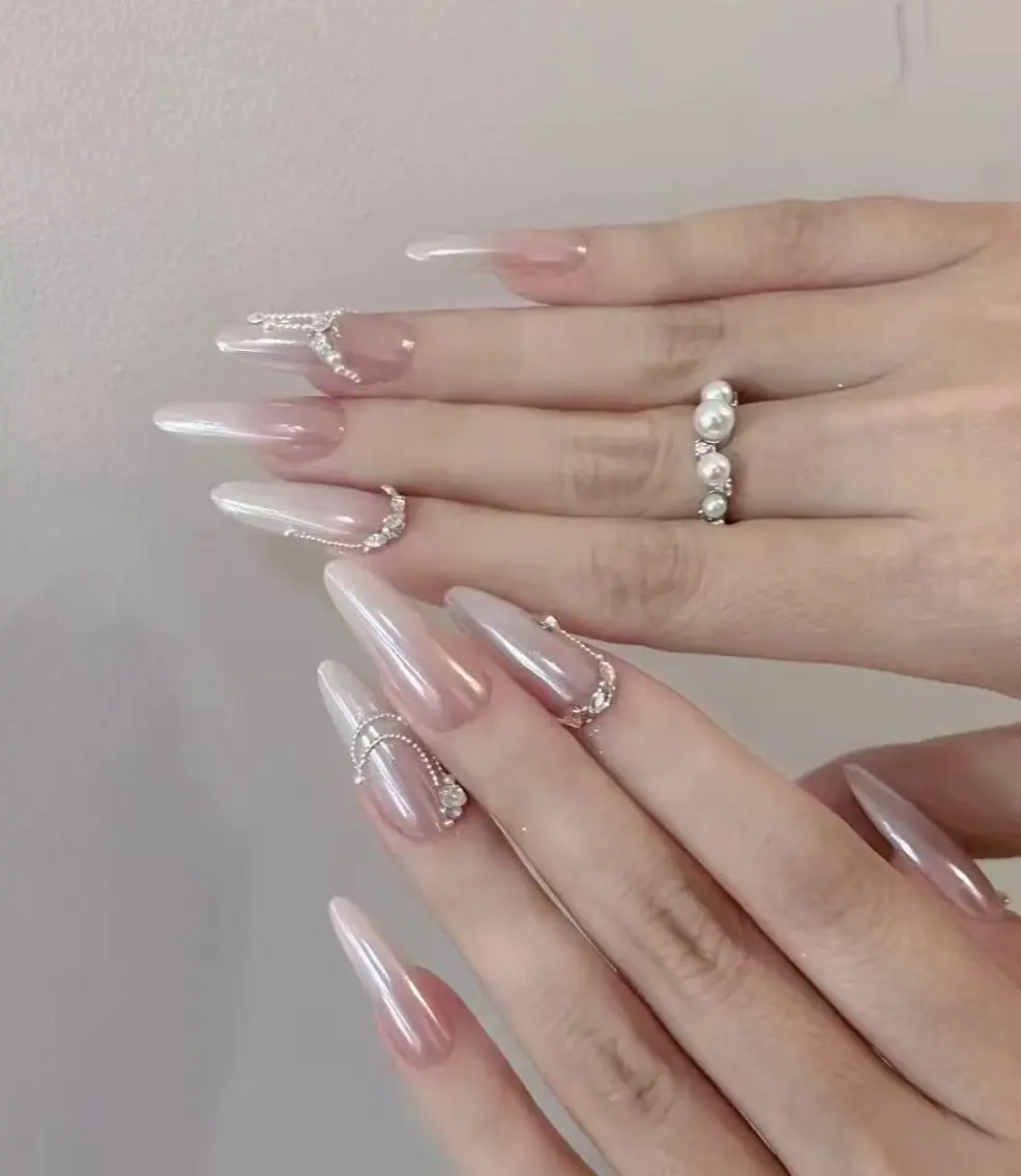 ネイル フラワーネイル フレンチネイル ジェルネイル ガラスフレンチ ハート ハンドネイル BabyYouMi nailのネイルデザイン