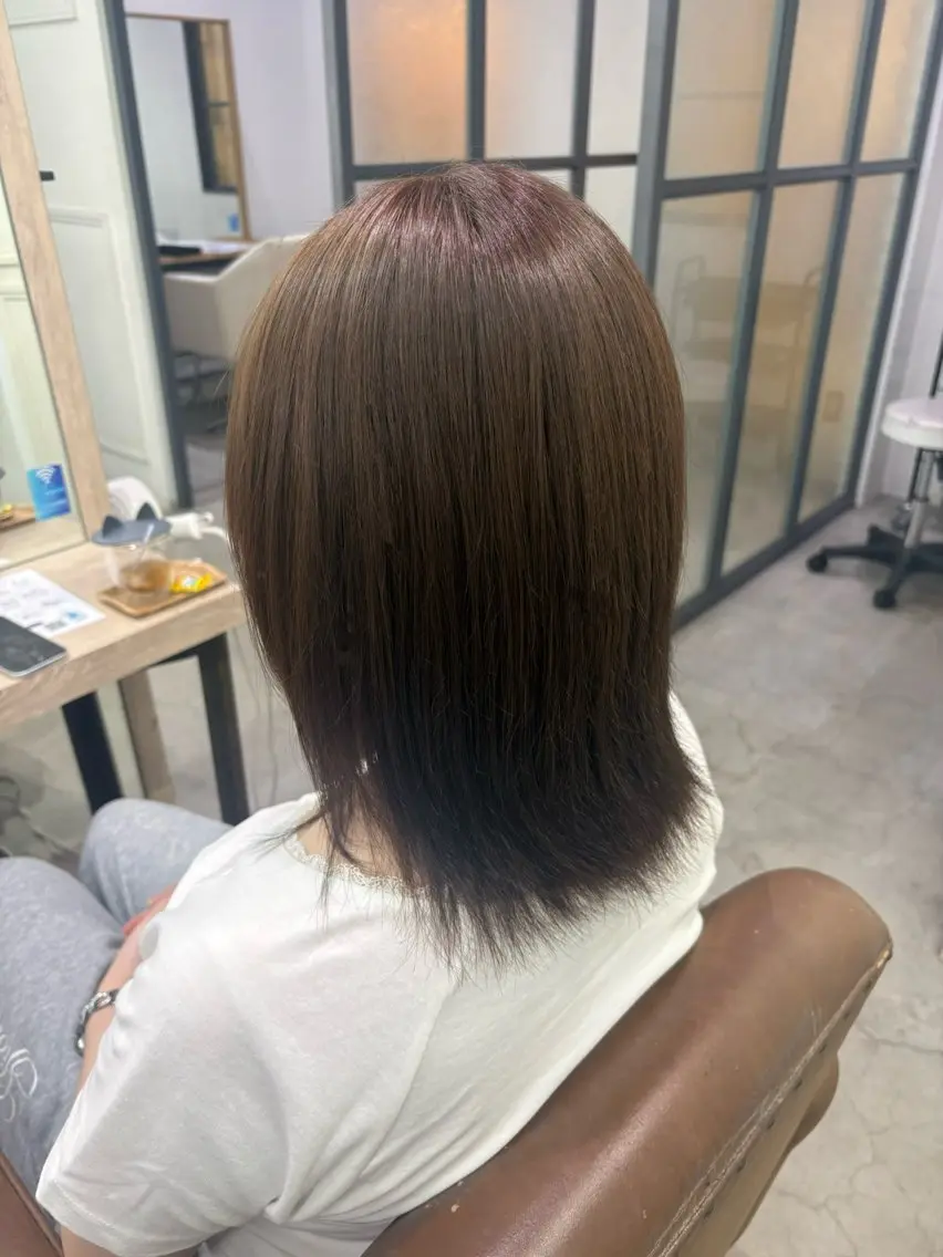 カラー miku /透け感トーンダウンのヘアスタイル