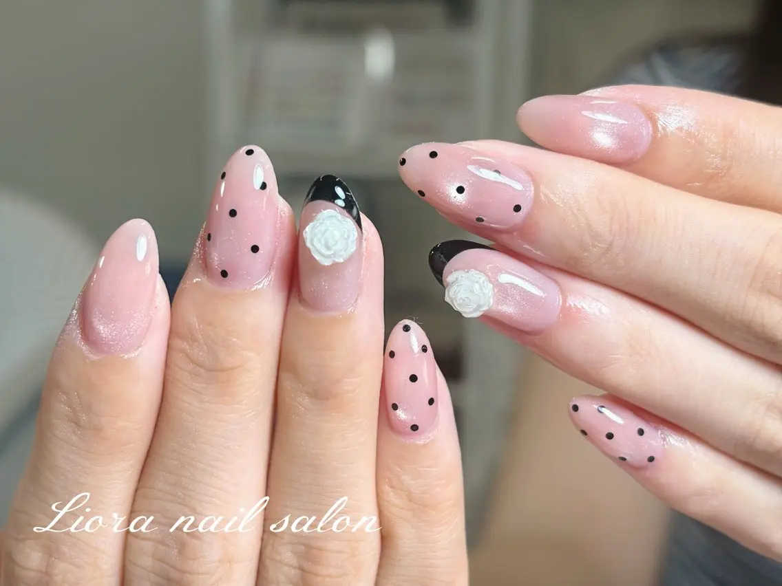 ネイル チークネイル フットネイル フレンチネイル ジェルネイル ガーリー ハンドネイル Liora nailのネイルデザイン