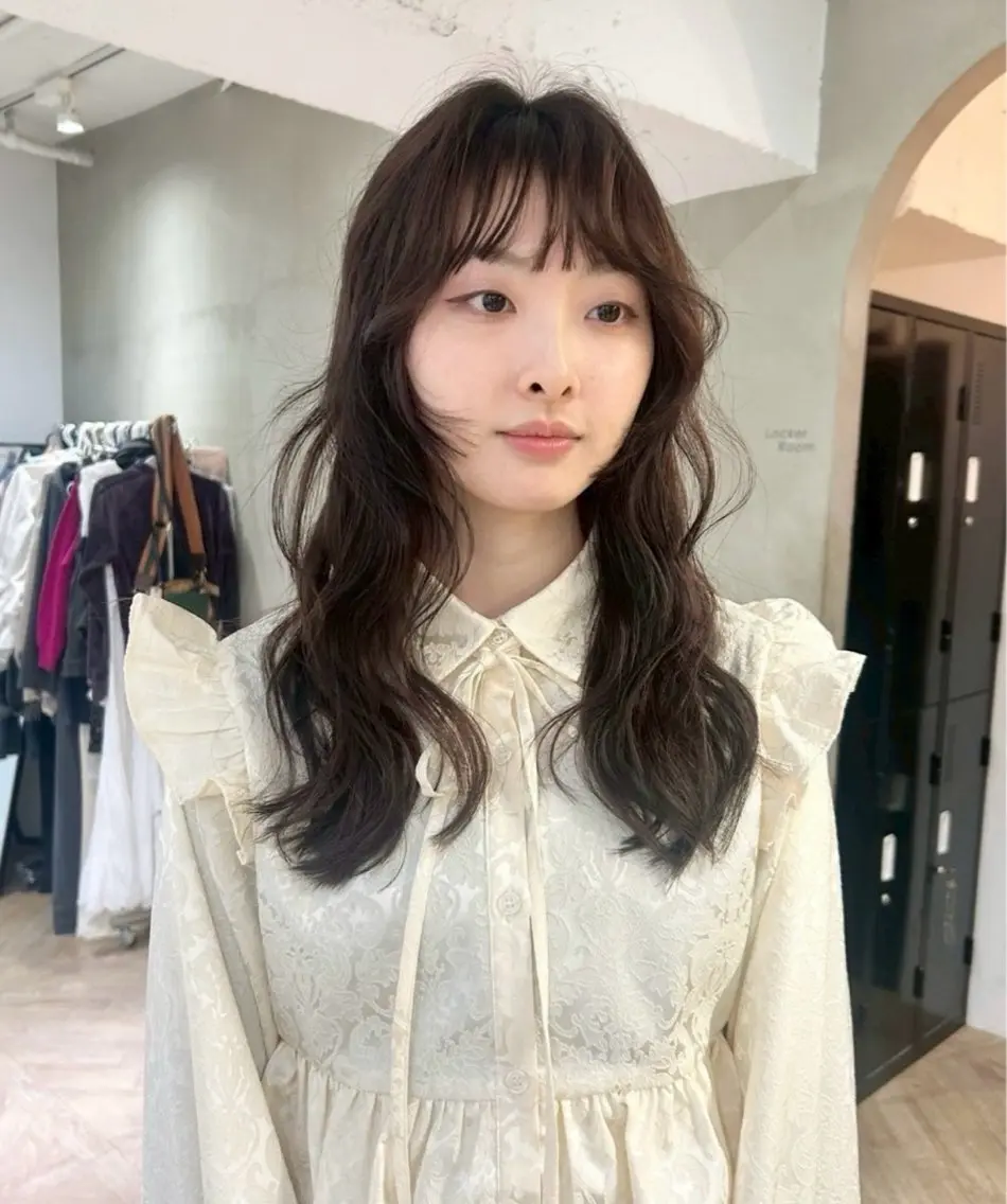 ロング オリーブ🎶アッシュ グレージュちひろ🧸のヘアスタイル