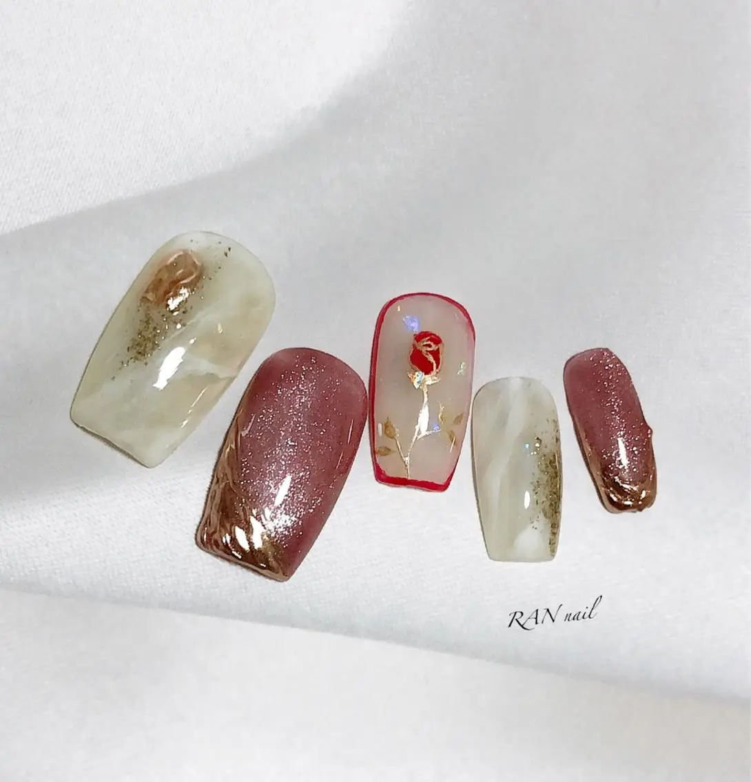 ネイル フットネイル ミラーネイル ニュアンスネイル オフィスネイル ピンク ハンドネイル フットネイル RAN nailのネイルデザイン