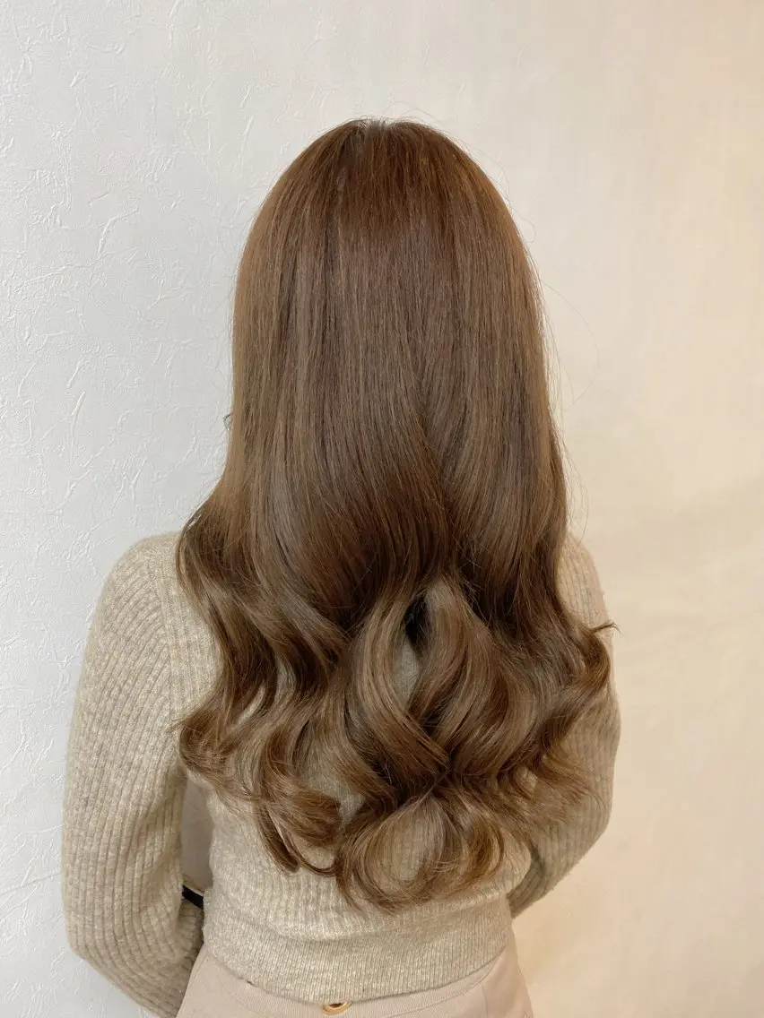 セミロング シールエクステ エクステ GLOSS♡ ヤマガミコウジのヘアスタイル