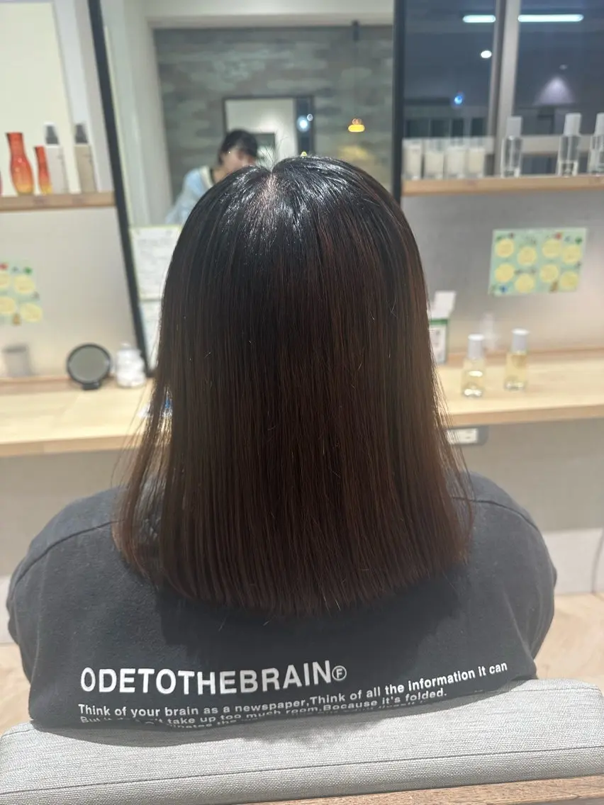 ミディアム カット 小澤 真帆のヘアスタイル