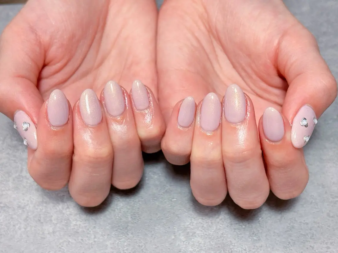 ネイル アートネイル 桜ネイル フラワーネイル ニュアンスネイル オフィスネイル ハンドネイル ハンドケア 💫ゆか_ Nailartistのネイルデザイン