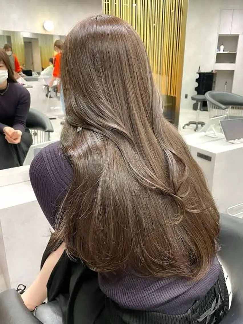 ロング カラー ヘアカラー 佐藤 笑瑠のヘアスタイル