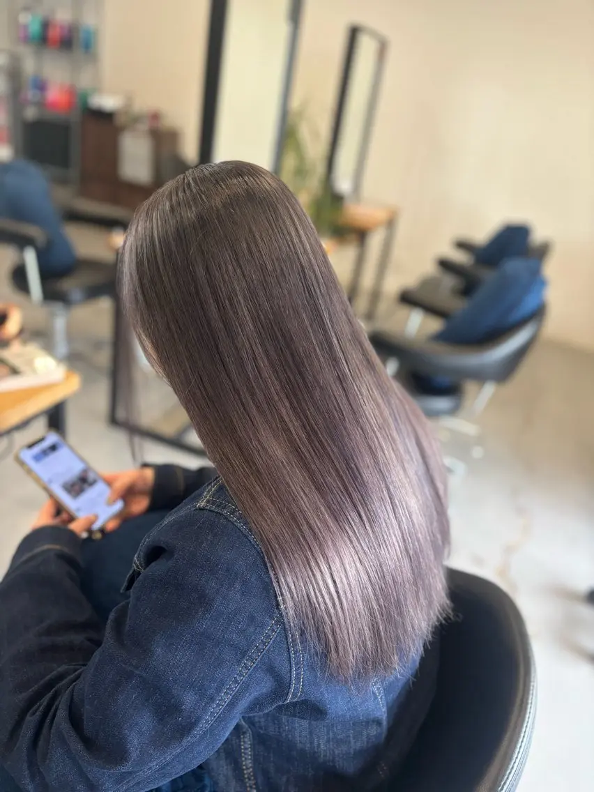 ロング カラー カット ヘアカラー 山路 結花のヘアスタイル