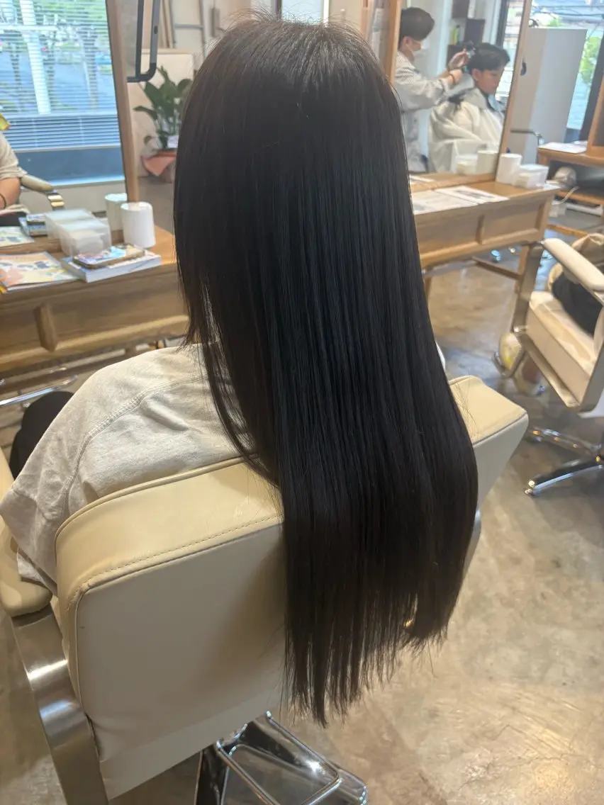 ロング 縮毛矯正 五津 沙理衣のヘアスタイル