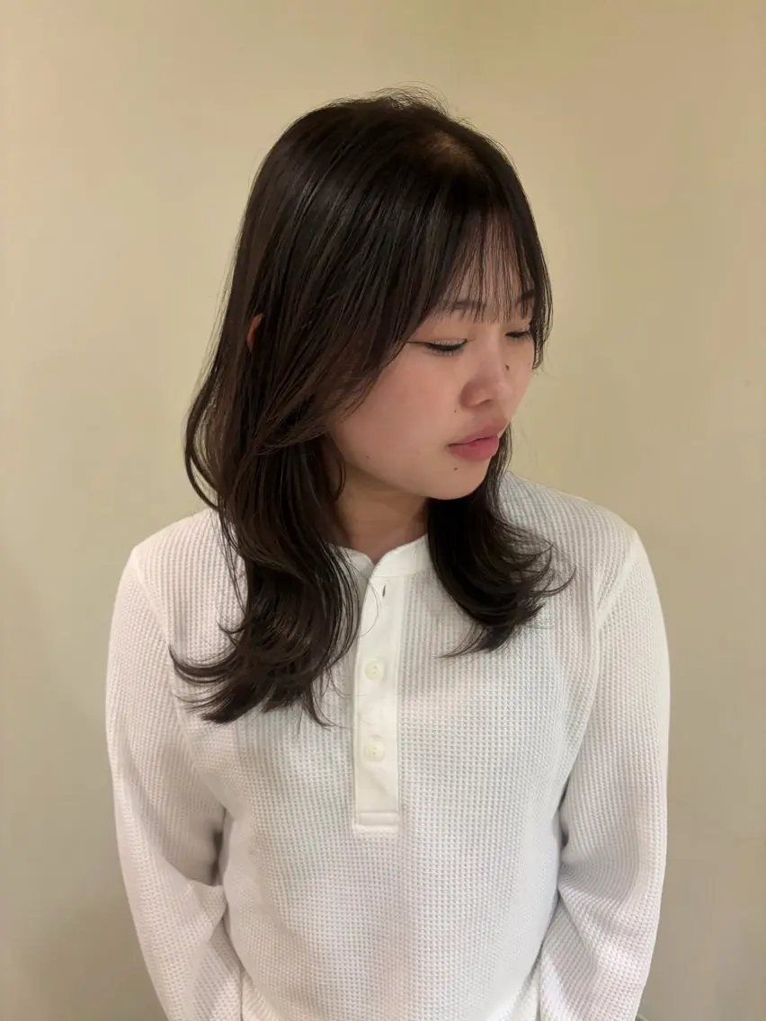 セミロング カラー ブラウンカラー 小顔カット カット ヘアカラー トリートメント 西川 舞彩のヘアスタイル