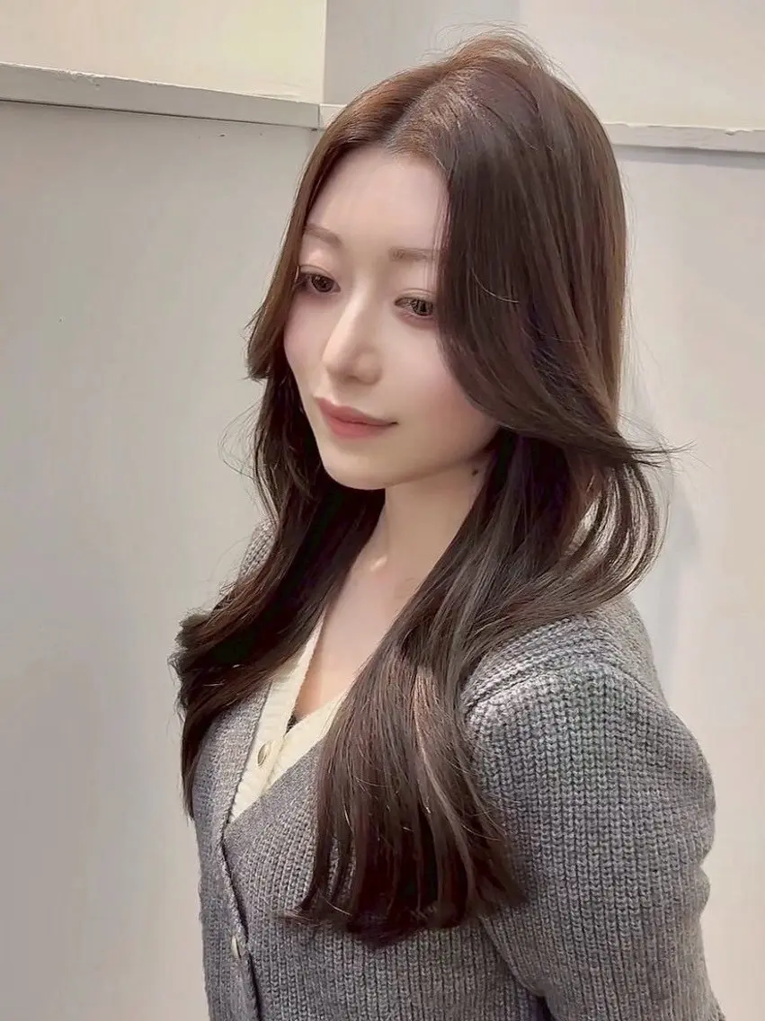ロング 佐々本 志音のヘアスタイル