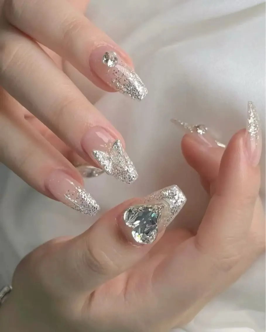 ネイル フラワーネイル フレンチネイル ジェルネイル ガラスフレンチ ハート ハンドネイル BabyYouMi nailのネイルデザイン