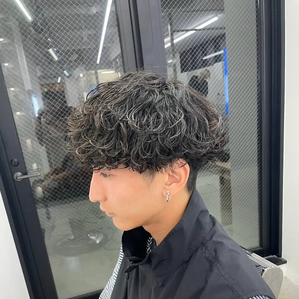 ショート カラー パーマ ヘアアレンジ メンズ アップバング フェードカット メンズパーマ プードルパーマ スパイキーショート SEIYA メンズパーマ職人のヘアスタイル