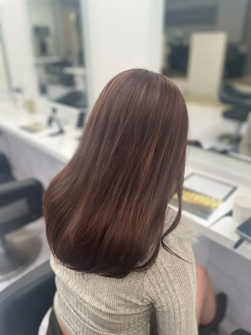 ロング カラー ベージュカラー ブリーチ 透明感カラー ダブルカラー 髪質改善 ヘアカラー 透明感🤍レイヤー ベージュ‎🤍ピンクのヘアスタイル