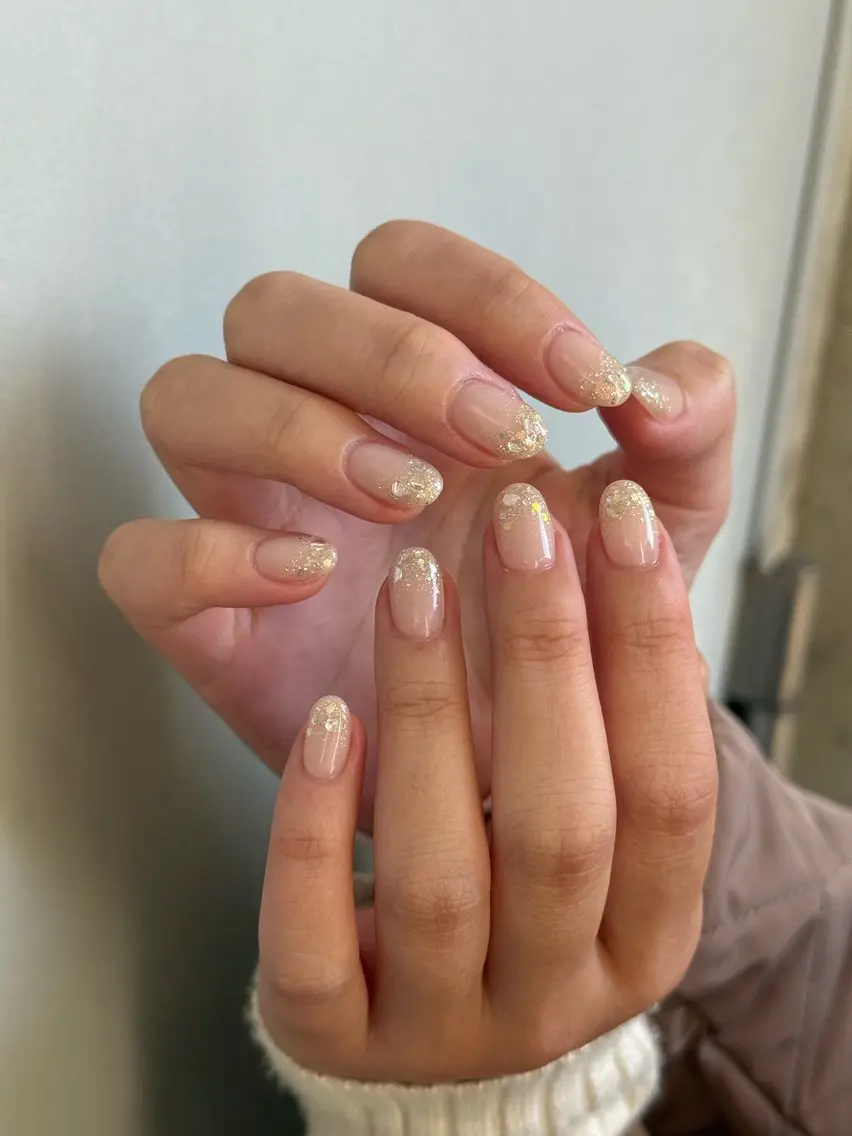ネイル グラデーション キラキラネイル Manon Yuiのネイルデザイン